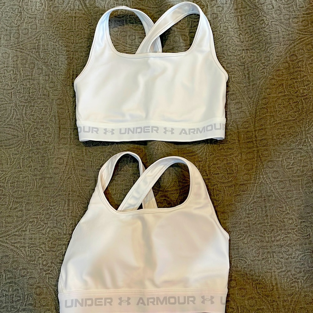 Set of two women’s sports bras - no padding